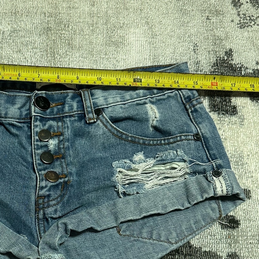 ONE X ONE TEASPOON Bandits Cut Off Distressed Denim Shorts 26 - Picture 7 of 9